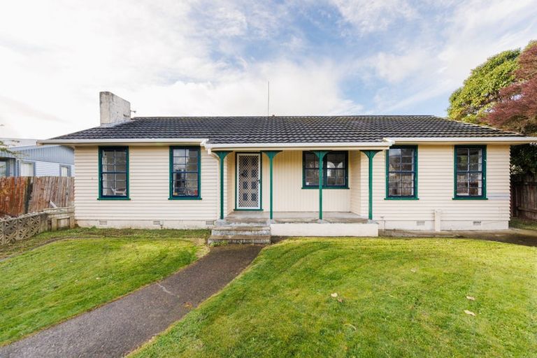 Photo of property in 12 Motuoapa Place, Kelvin Grove, Palmerston North, 4414