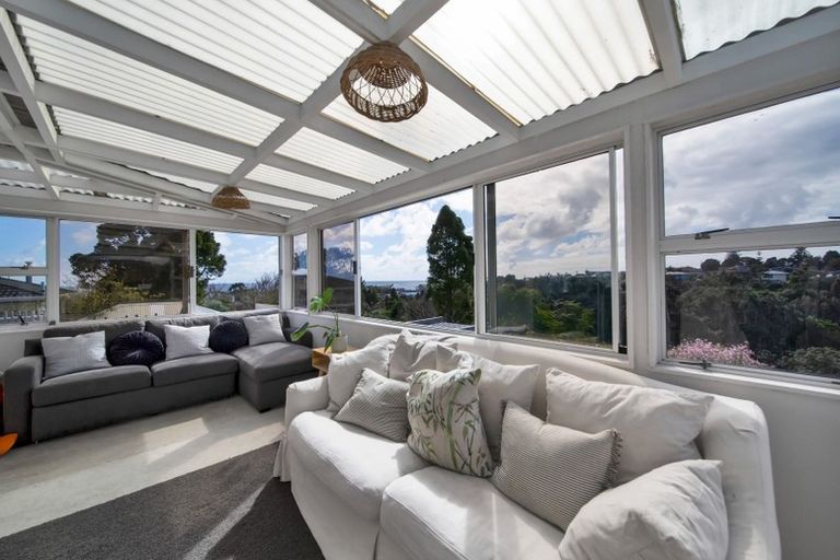 Photo of property in 27 Wairau Road, Oakura, 4314