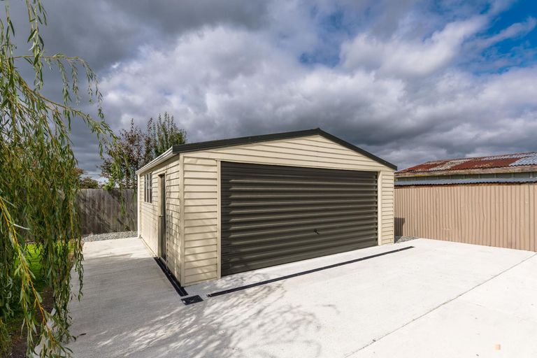 Photo of property in 39 Rhodes Street, Waimate, 7924