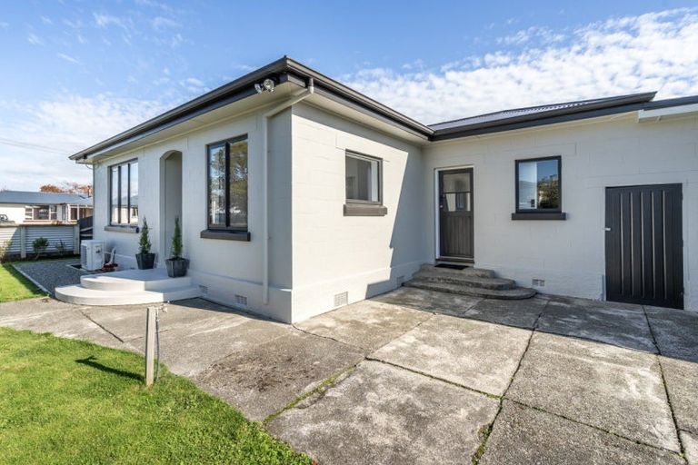 Photo of property in 2 Hillary Street, Winton, 9720