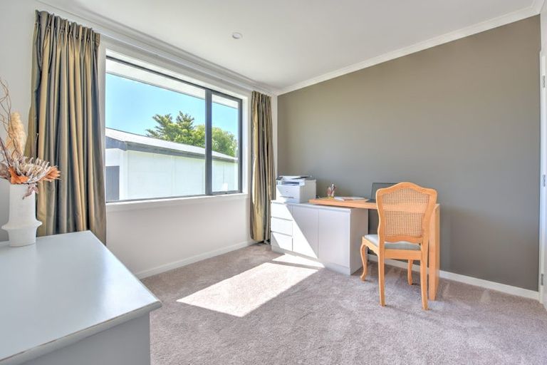 Photo of property in 17 Waverley Street, East Gore, Gore, 9710