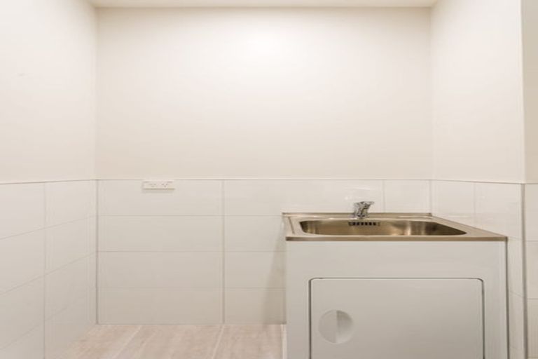 Photo of property in 8 Ceramic Lane, New Lynn, Auckland, 0600