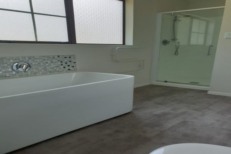 Photo of property in 49b Viewmont Drive, Harbour View, Lower Hutt, 5010