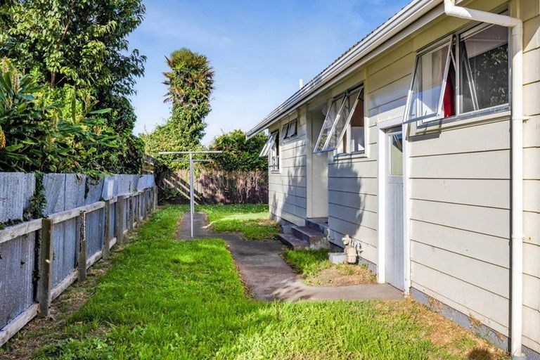 Photo of property in 21 Acourt Street, Hawera, 4610