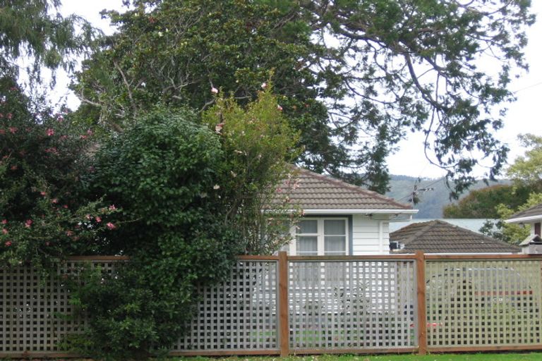 Photo of property in 8 Avalon Crescent, Avalon, Lower Hutt, 5011