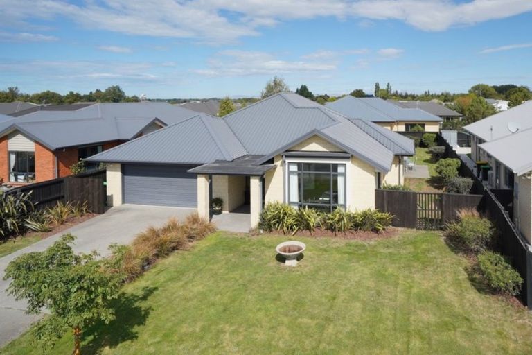 Photo of property in 11 Taiwhenua Street, Rangiora, 7400