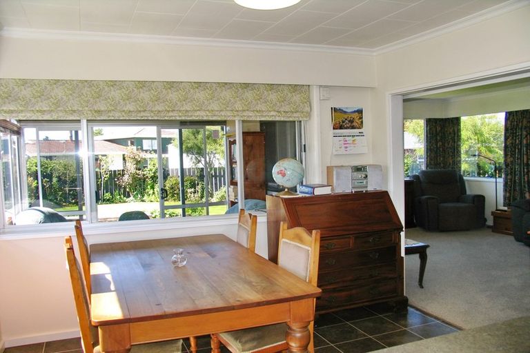 Photo of property in 6 Tybalt Street, Stratford, 4332