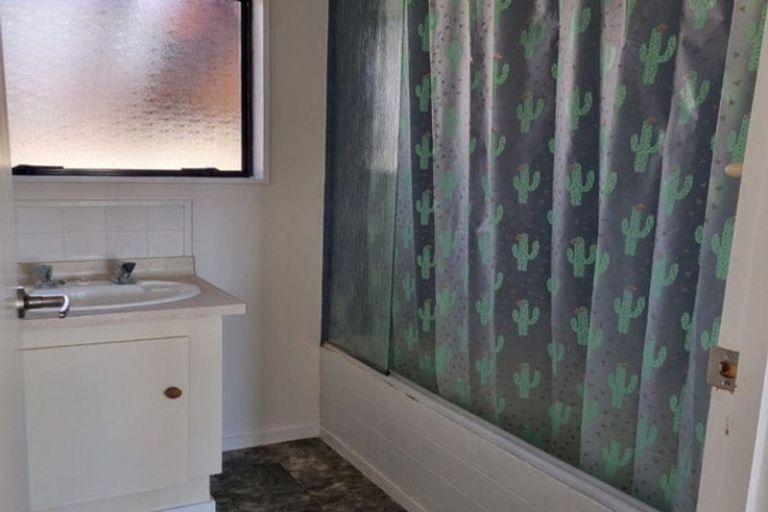 Photo of property in 13 Arataki Street, Waitarere Beach, Levin, 5510