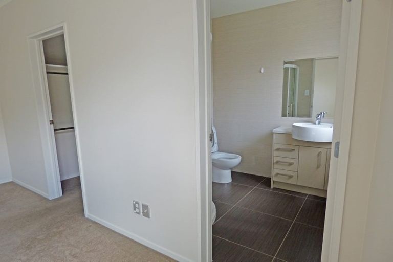 Photo of property in 7 Erceg Way, Rosehill, Papakura, 2113