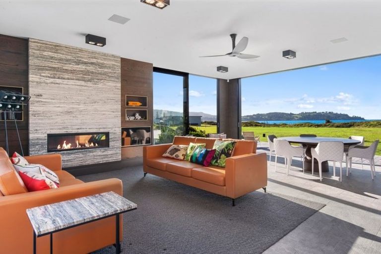 Photo of property in 51 Kewai Street, Omaha, 0986