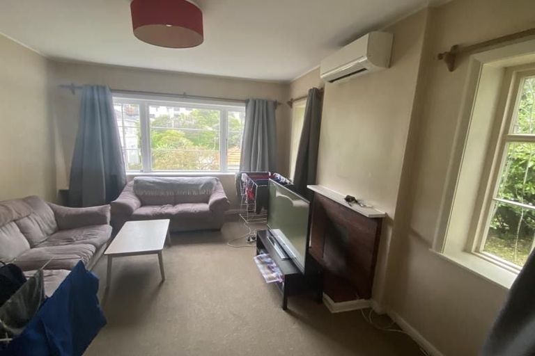 Photo of property in 145a Onslow Road, Khandallah, Wellington, 6035