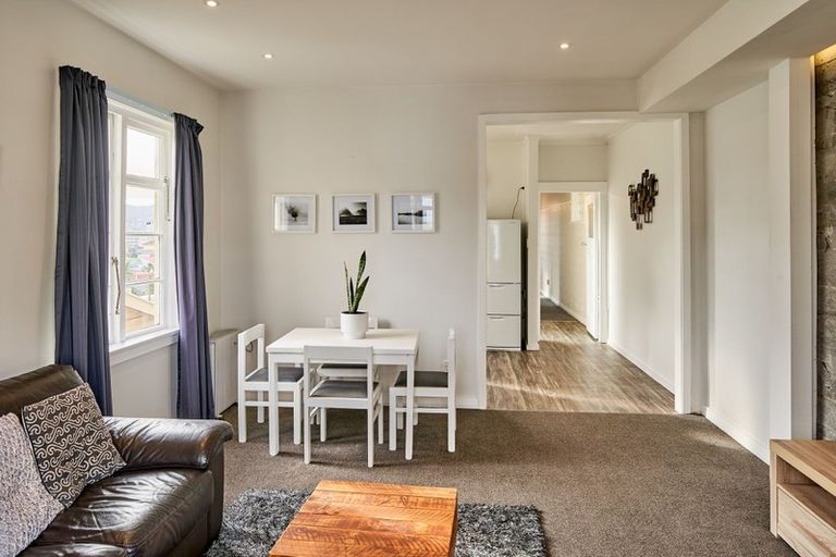 Photo of property in 75a Pirie Street, Mount Victoria, Wellington, 6011