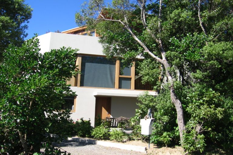 Photo of property in 35 Nicholson Road, Khandallah, Wellington, 6035