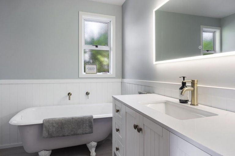 Photo of property in 7 Hursthouse Street, Vogeltown, New Plymouth, 4310