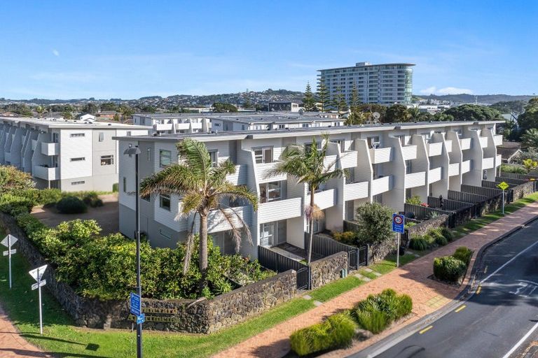 Photo of property in 39/3 Riverside Road, Orewa, 0931