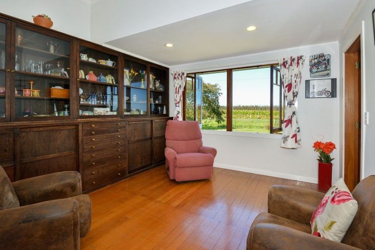 Photo of property in 17 Cemetery Road, Patutahi, Gisborne, 4072