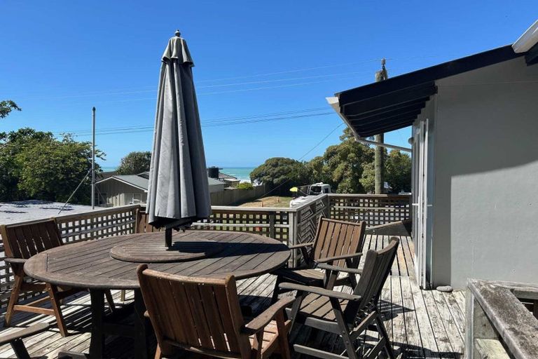 Photo of property in 42 Moody Street, Gore Bay, Cheviot, 7383