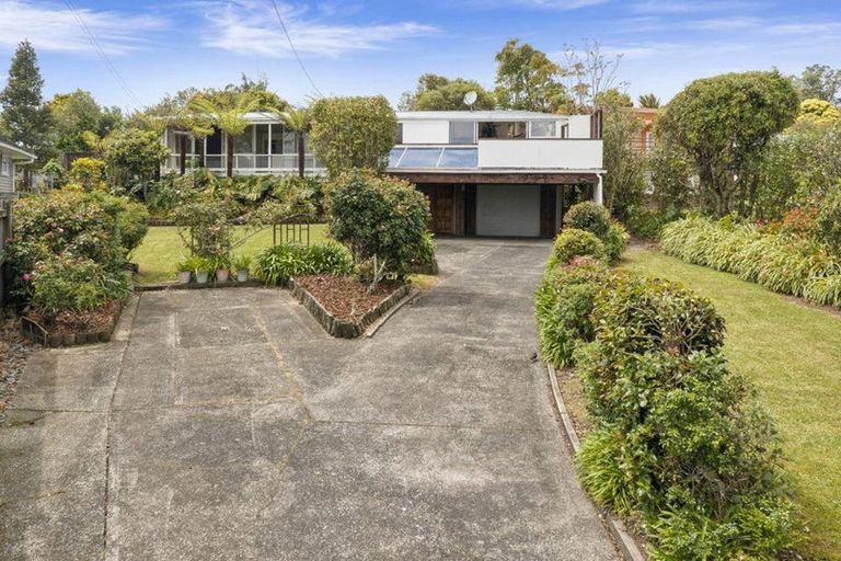 Photo of property in 29 Highland Avenue, Titirangi, Auckland, 0604