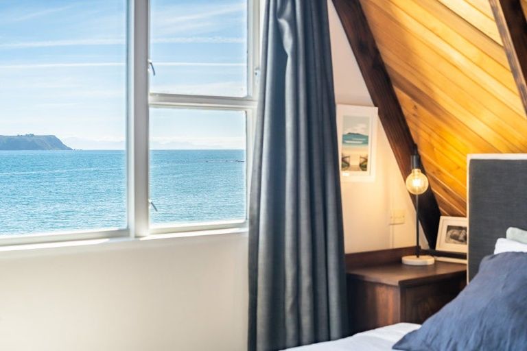 Photo of property in 31 Moana Road, Plimmerton, Porirua, 5026