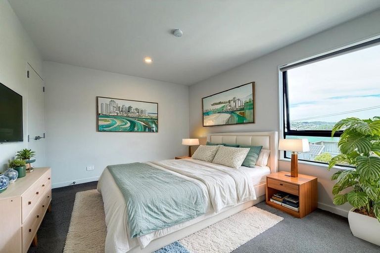 Photo of property in 2/124 Britomart Street, Berhampore, Wellington, 6023