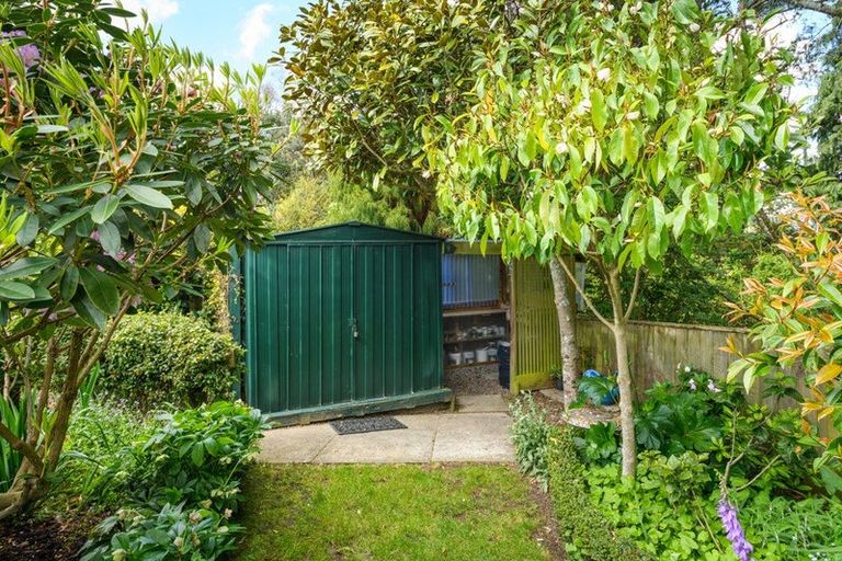 Photo of property in 11 La Lena Grove, Fitzherbert, Palmerston North, 4410