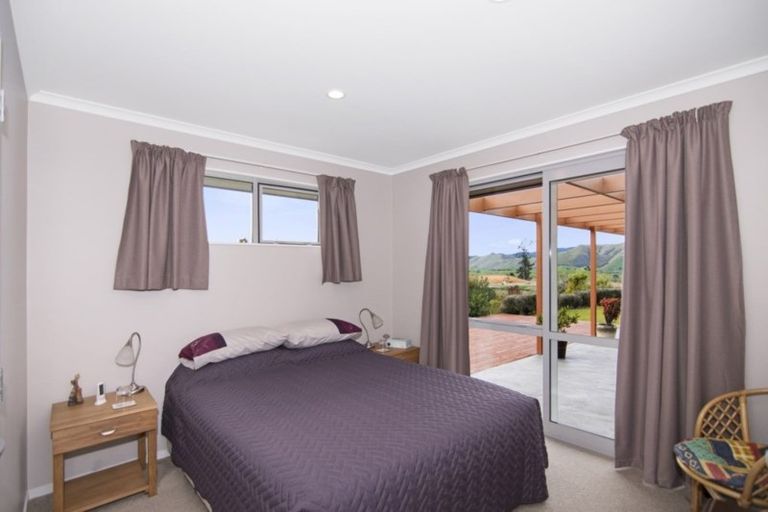 Photo of property in 6 Money More Place, Wakefield, 7095