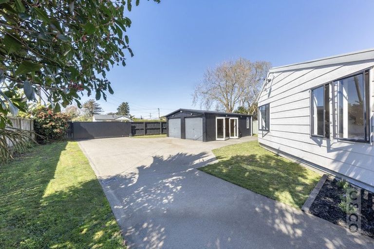 Photo of property in 14 Alice Street, Riverhead, 0820