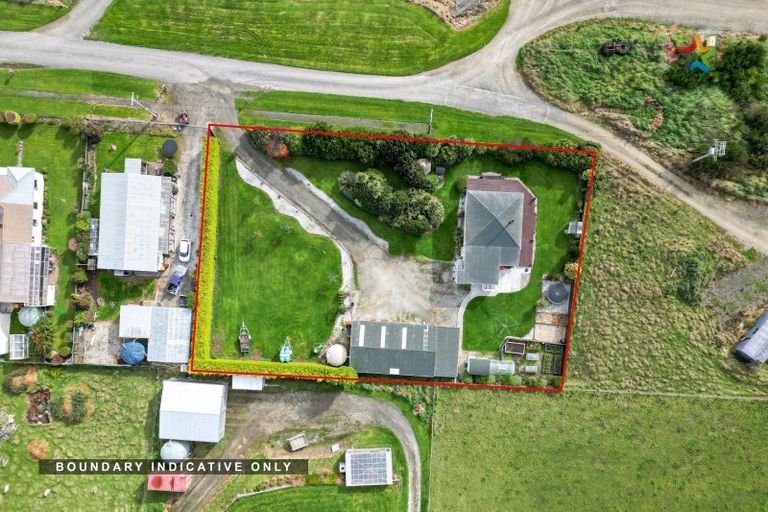 Photo of property in 22 Buckingham Street, Tokanui, 9884