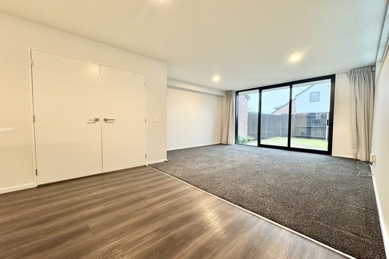 Photo of property in 2/21 Montreal Street, Sydenham, Christchurch, 8023