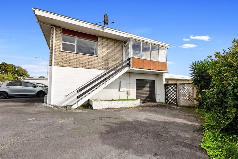 Photo of property in 1/194 Powderham Street, New Plymouth, 4310