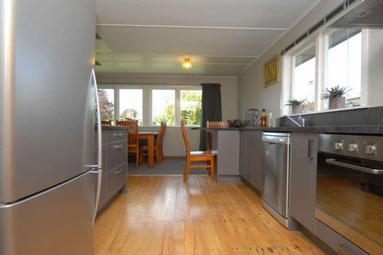 Photo of property in 28 Elliott Crescent, Havelock North, 4130