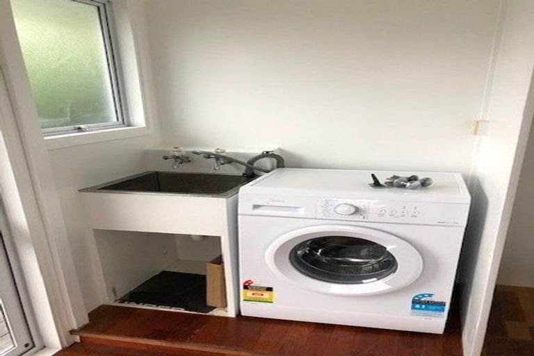 Photo of property in 16 Jayne Place, Torbay, Auckland, 0630