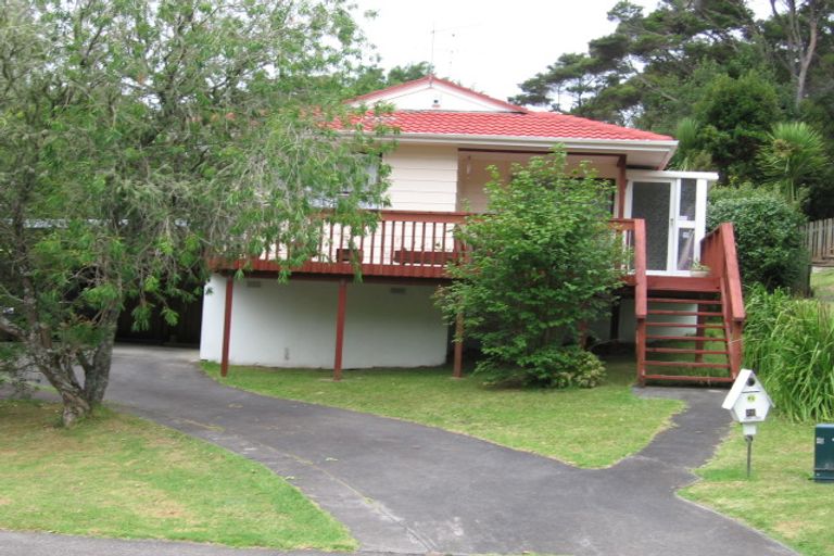 Photo of property in 26 Contessa Drive, Glenfield, Auckland, 0629