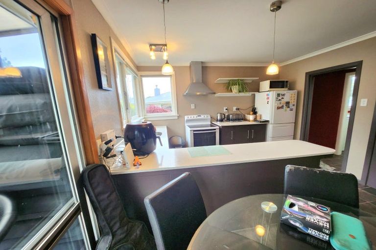 Photo of property in 16 Oxford Street, Holmes Hill, Oamaru, 9401