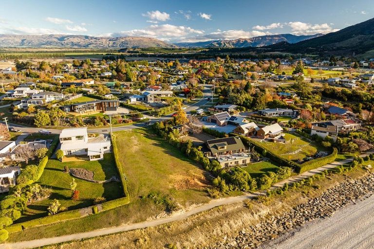 Photo of property in 34 Skinner Crescent, Lake Hawea, 9382