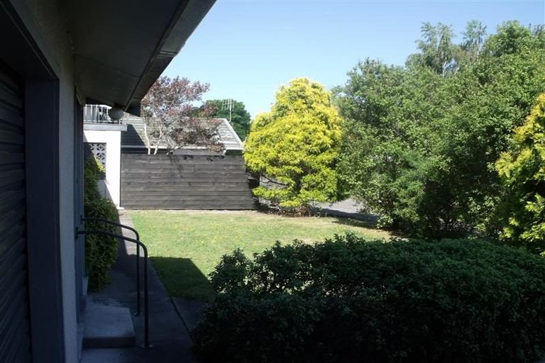 Photo of property in 4/16 Guthrie Road, Havelock North, 4130