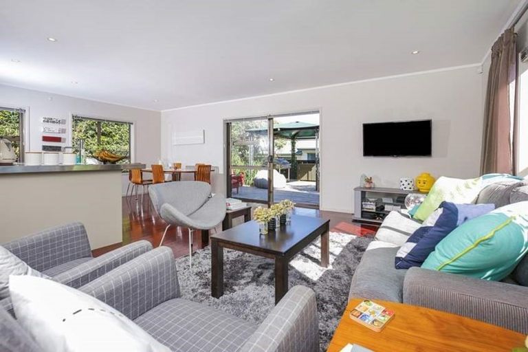 Photo of property in 4/8 Brook Street, Milford, Auckland, 0620