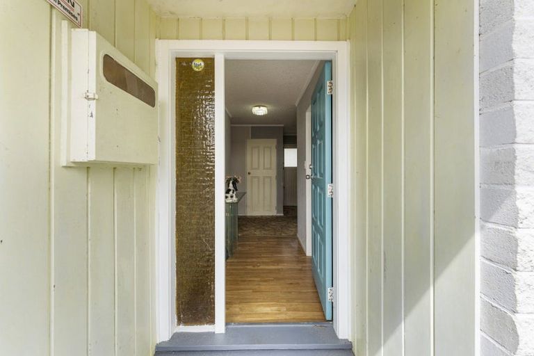 Photo of property in 11 Amber Grove, Birchville, Upper Hutt, 5018