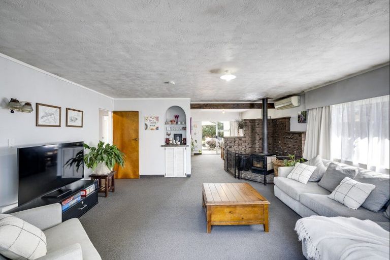 Photo of property in 13 Clement Place, Greenmeadows, Napier, 4112