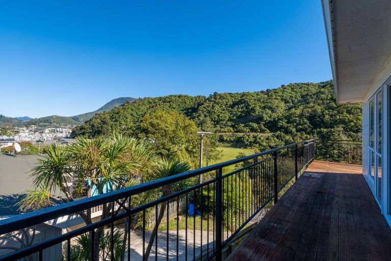 Photo of property in 3 Suffolk Street, Picton, 7220