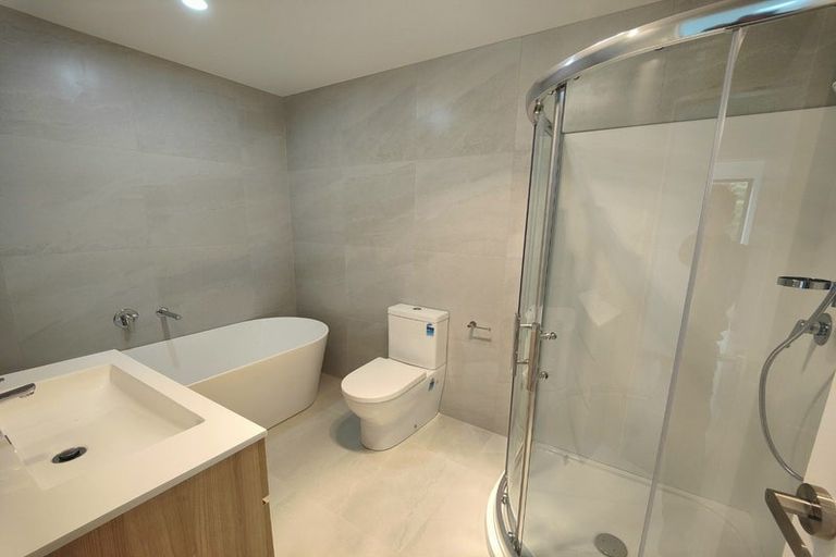 Photo of property in 91d Glenmore Road, Sunnyhills, Auckland, 2010