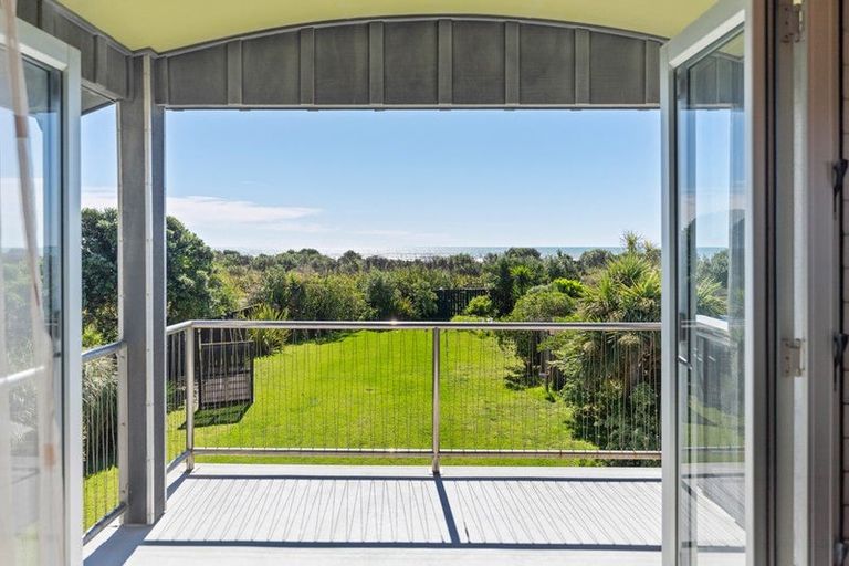 Photo of property in 13 Rodney Avenue, Te Horo Beach, Otaki, 5581