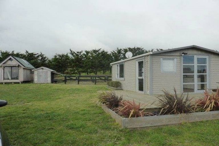 Photo of property in 175 Derham Road, Te Horo, Otaki, 5581