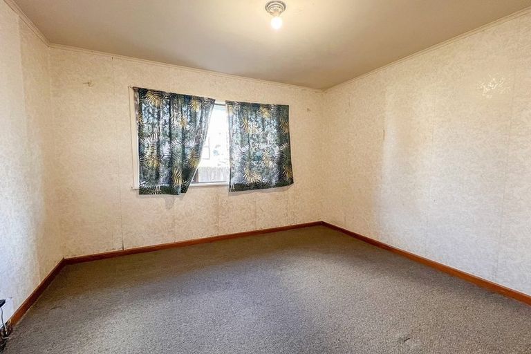 Photo of property in 45 Sturges Road, Henderson, Auckland, 0612