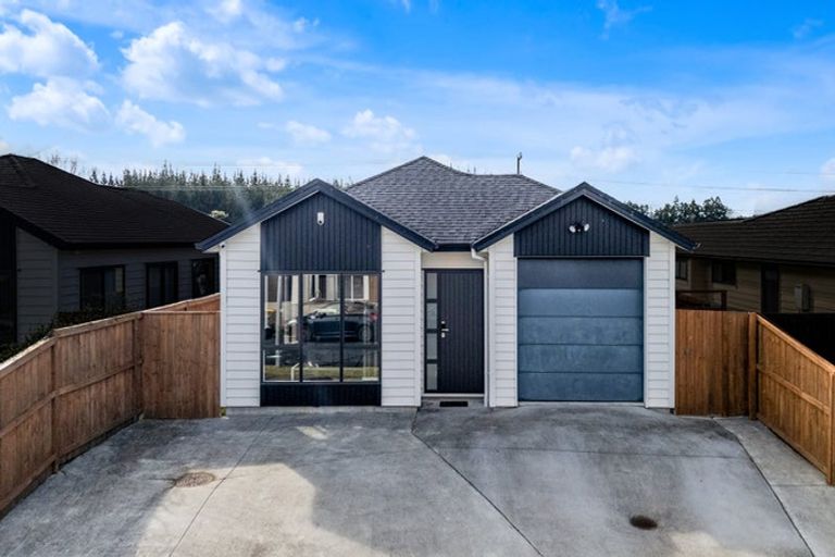 Photo of property in 26 Survila Street, Takanini, 2110