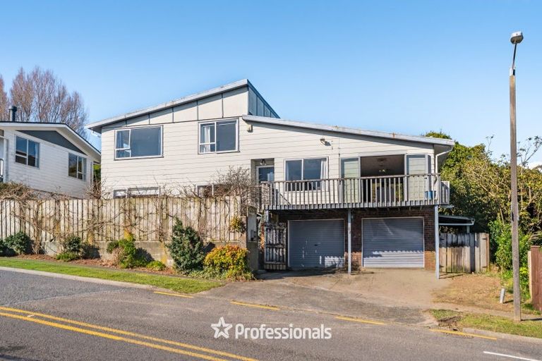 Photo of property in 54 Lord Street, Stokes Valley, Lower Hutt, 5019