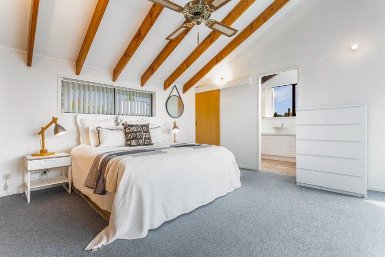 Photo of property in 24 Verbena Road, Birkdale, Auckland, 0626