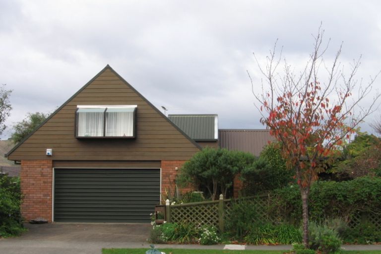 Photo of property in 112 Belvedere Avenue, Waikanae, 5036