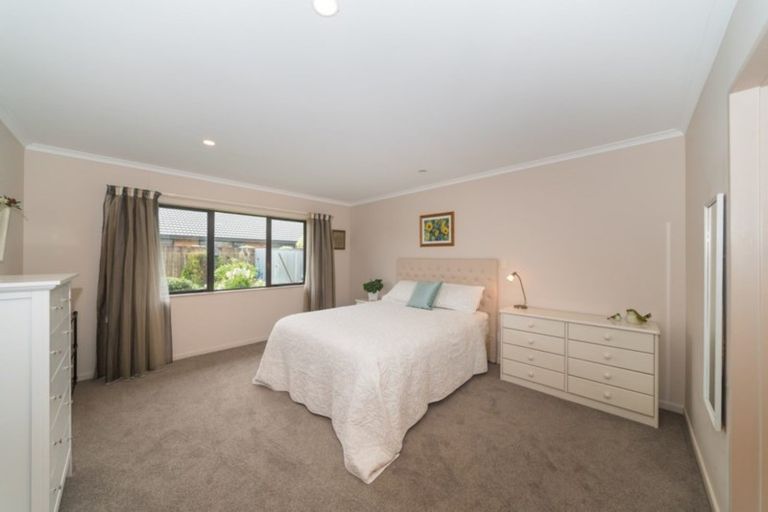 Photo of property in 66 Roberts Line, Kelvin Grove, Palmerston North, 4414