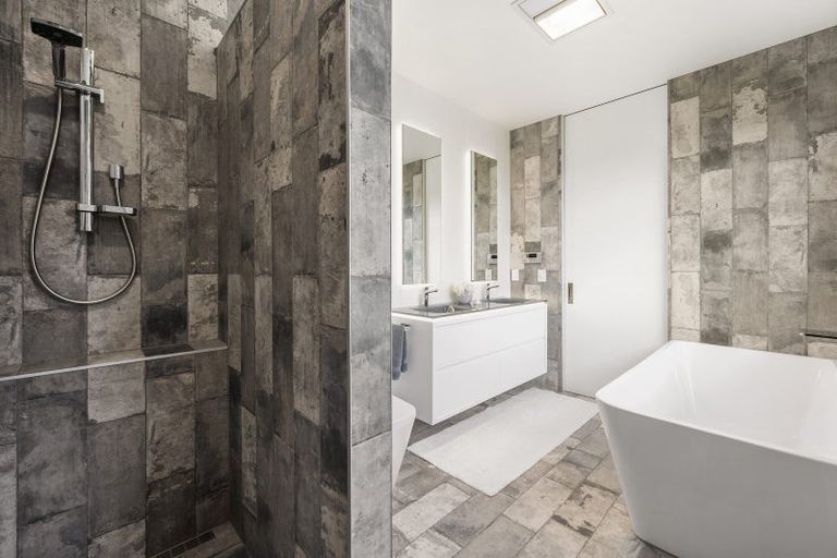 Photo of property in 20 Lancewood Way, Kinloch, Taupo, 3377